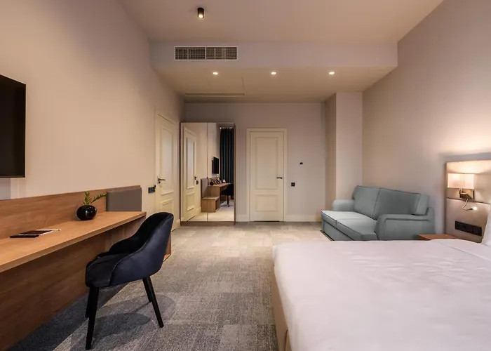 Hotel Maestral Leópolis